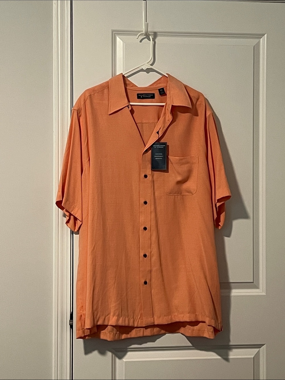 Roundtree & Yorke Casual Short-Sleeve Button-Down Shirt in Orange